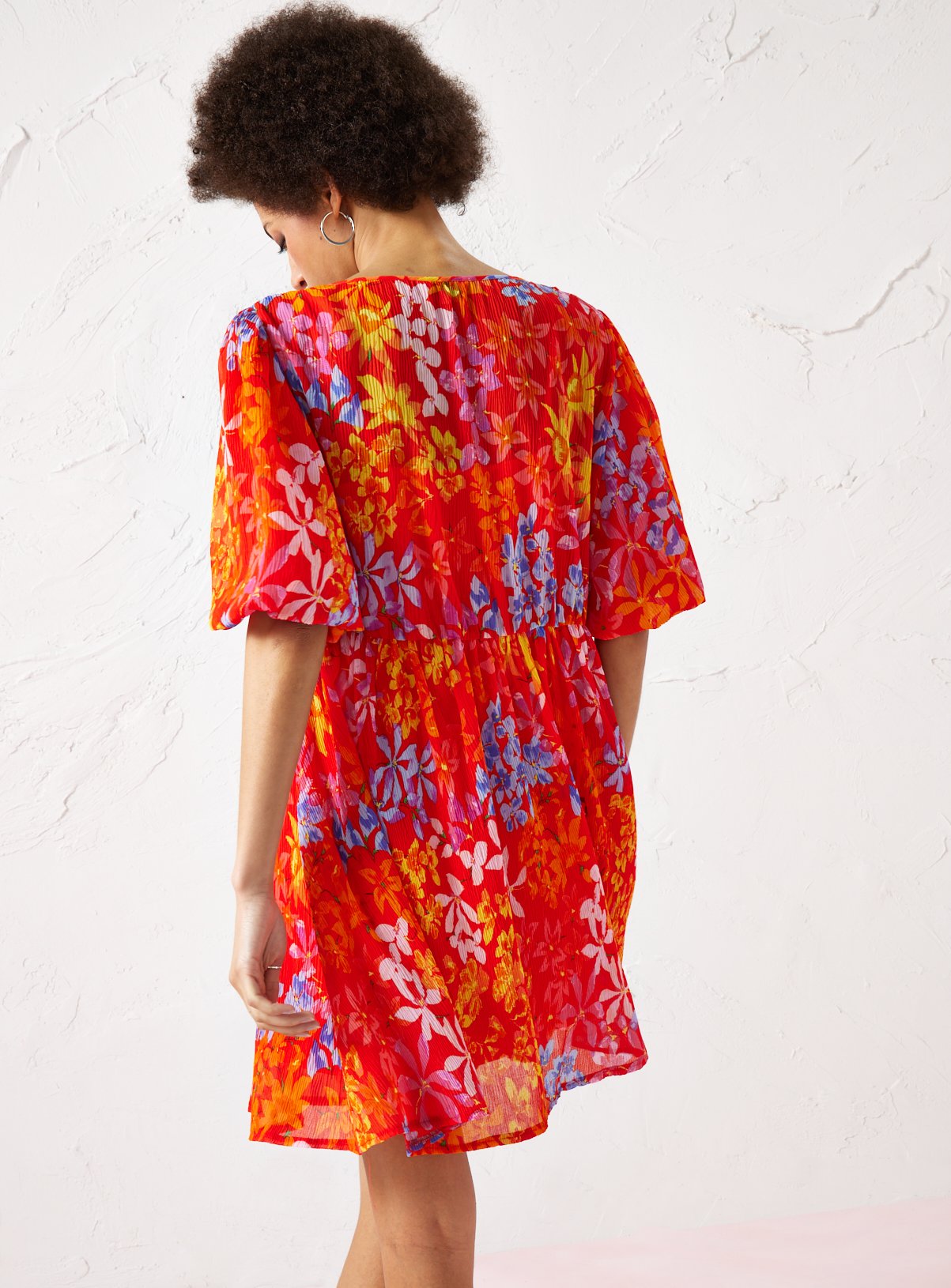 EVERBELLE Floral  Printed Plisse Mini Dress 14 - Image 5 thumbnail
